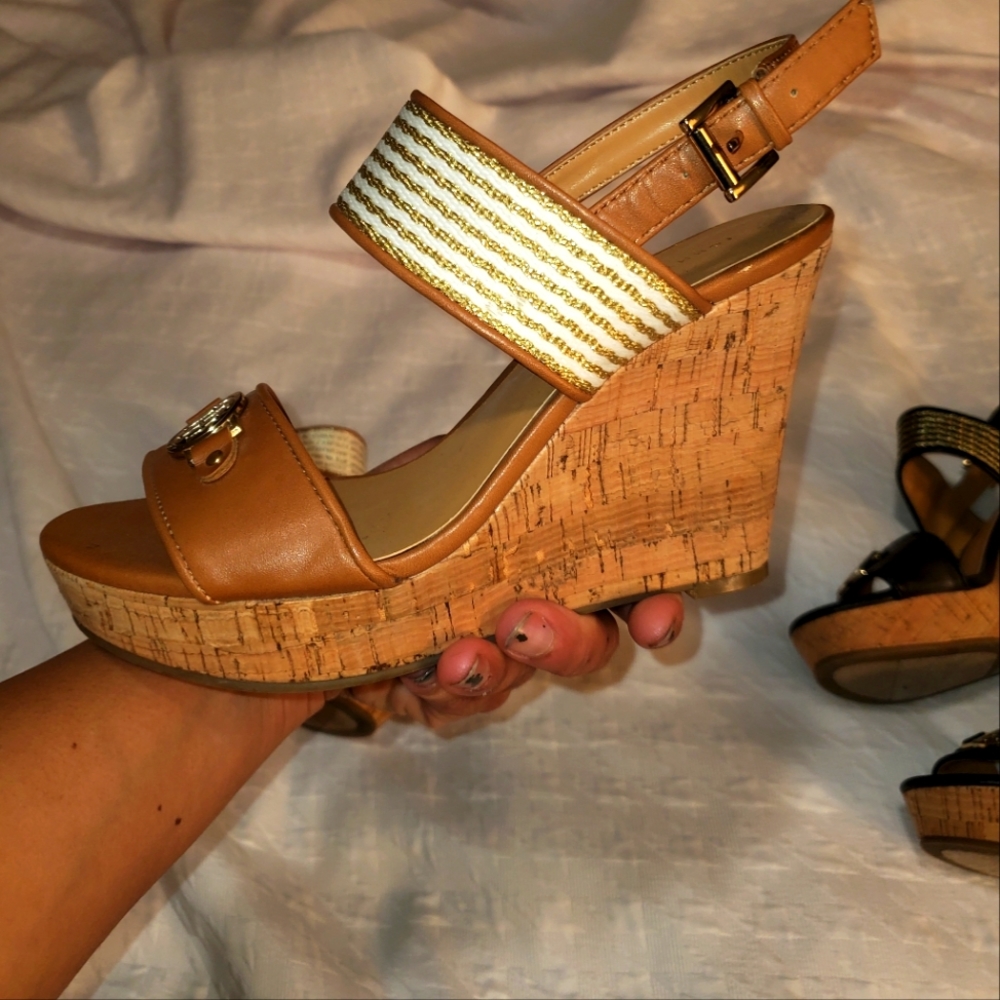 Wedge - Picture 4 of 11